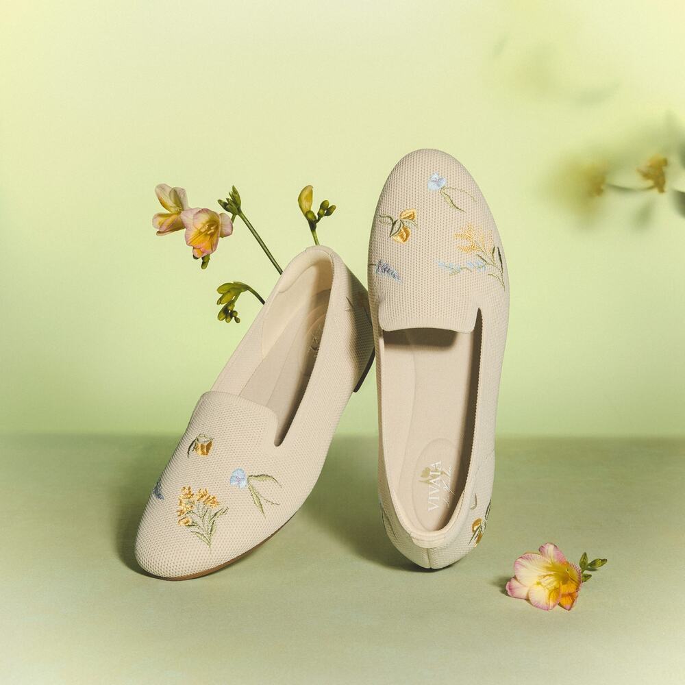 Vivaia Audrey Heeling Garden Embroidered Loafers French Floral Washable Knit 8.5